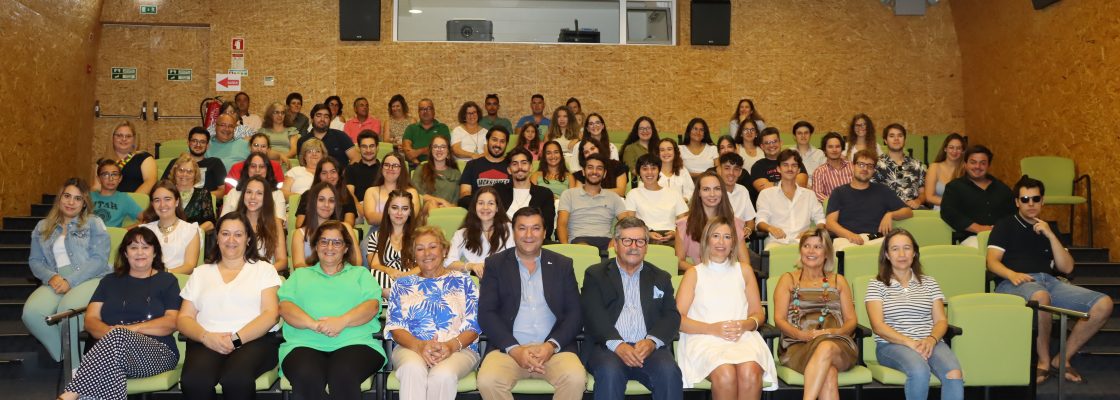 Bolsas de Estudo entregues a estudantes universitários residentes no concelho de Sousel