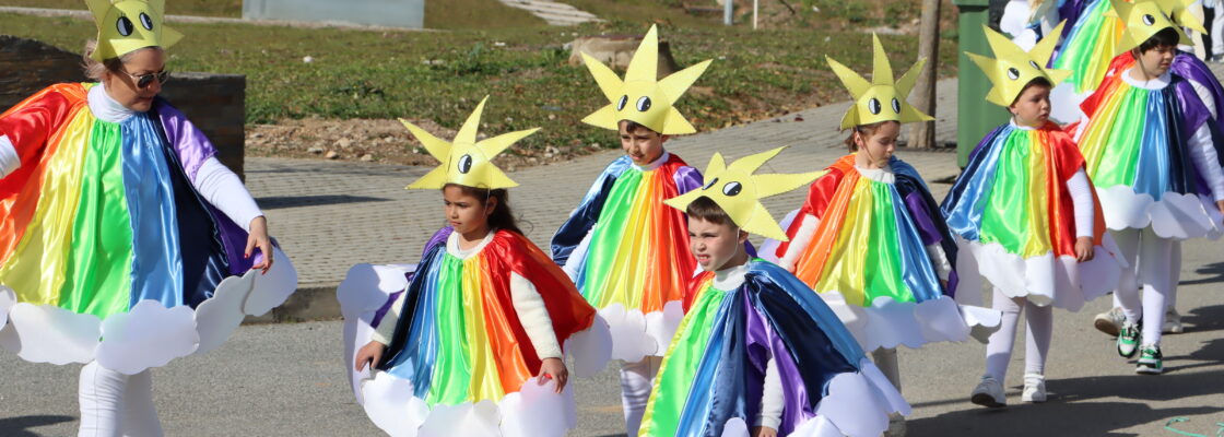 Desfile em Santo Amaro dá início às festividades de Carnaval no concelho