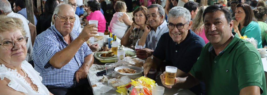 (Português) Cano esteve em festa no fim-de-semana