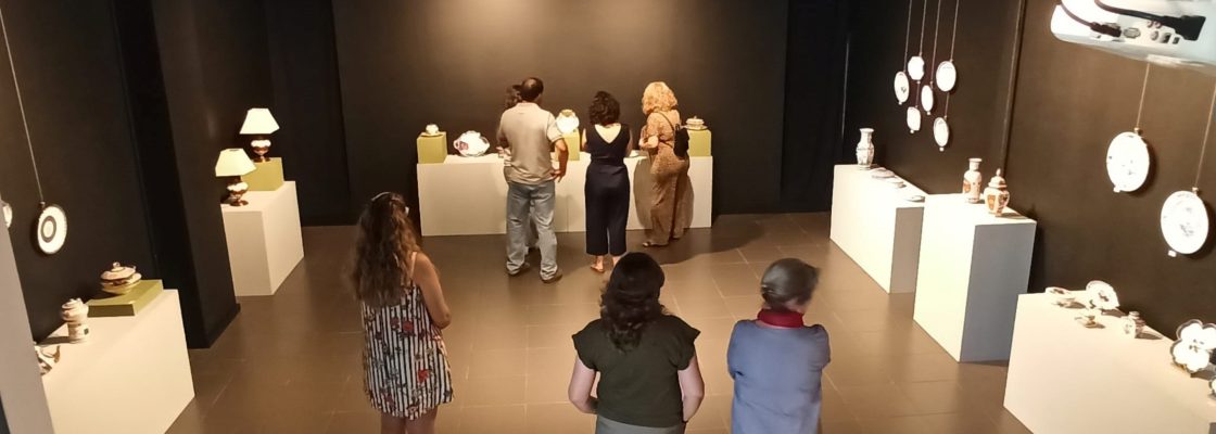 INAUGURAÇÃO DA EXPOSIÇÃO PINTURA EM PORCELANA de Célia Delgado