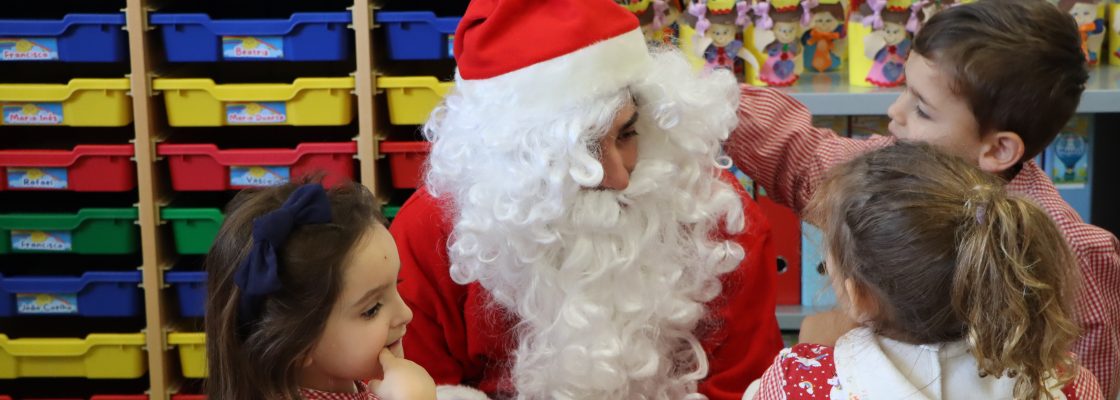 Autarquia entregou lembranças de Natal nas escolas do concelho