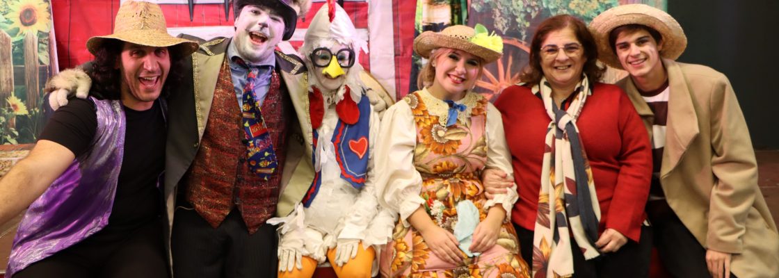 Peça “Pintinho Feio” transmitiu mensagem de inclusão às escolas