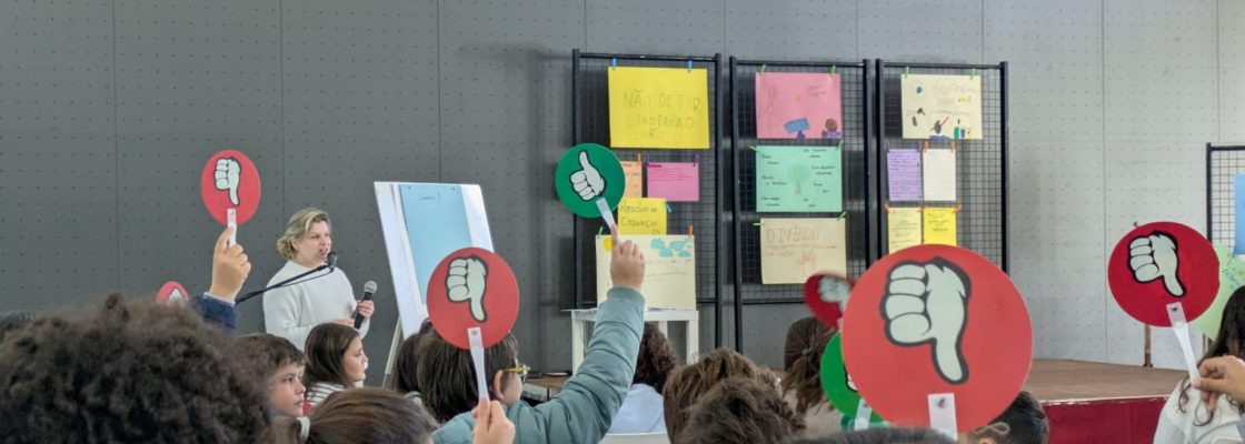 Crianças debatem alterações climáticas em “Teatro Legislativo”